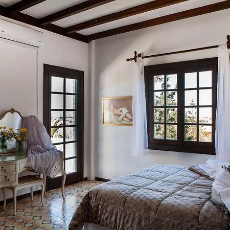 Villa Velissarios: Wonderful Villa Next To Beach Aegina ภายนอก รูปภาพ