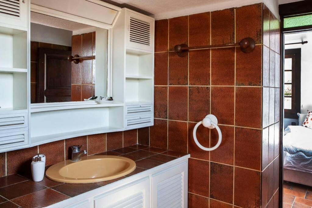 Villa Velissarios: Wonderful Villa Next To Beach Aegina ภายนอก รูปภาพ