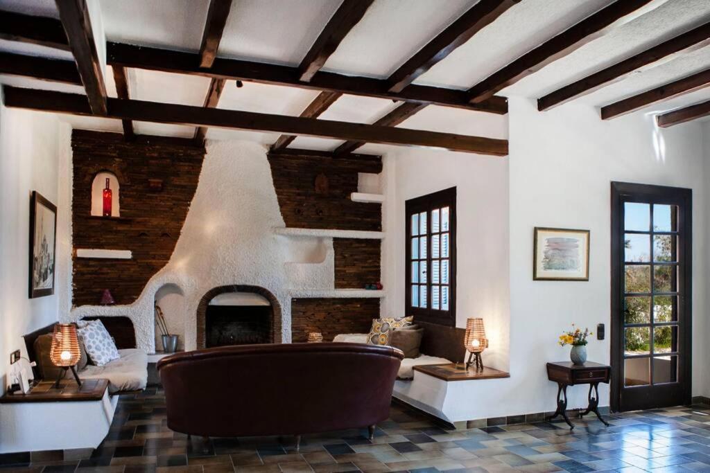 Villa Velissarios: Wonderful Villa Next To Beach Aegina ภายนอก รูปภาพ